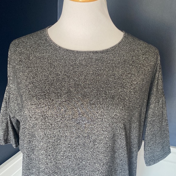 Xxs LulaRoe Irma top - Picture 2 of 3